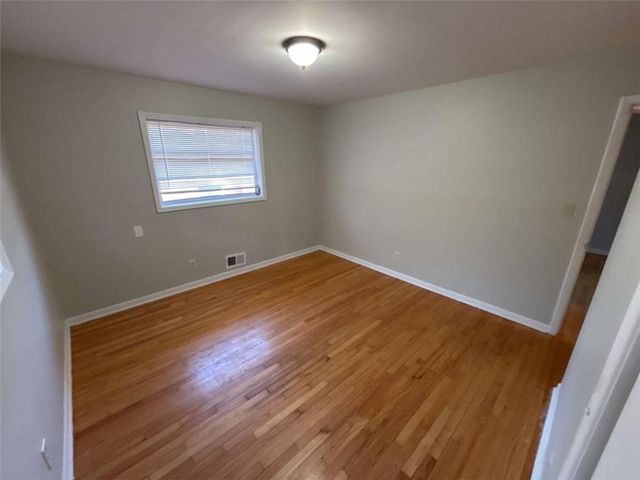 3673 Glen Falls Dr, Decatur, GA 30032