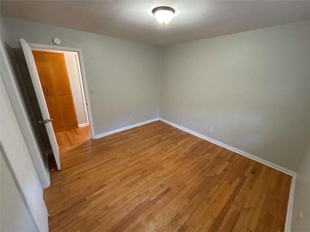 3673 Glen Falls Dr, Decatur, GA 30032