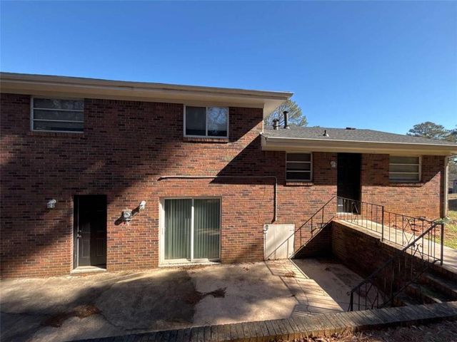 3673 Glen Falls Dr, Decatur, GA 30032