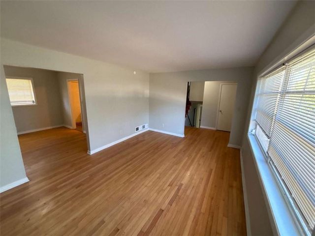 3673 Glen Falls Dr, Decatur, GA 30032