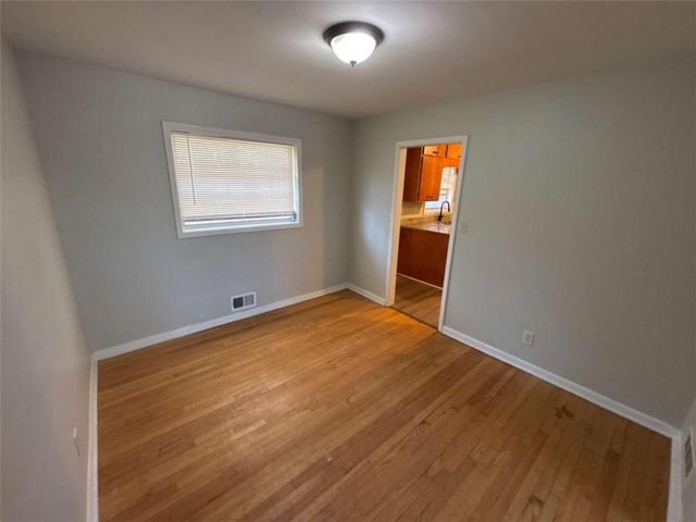 3673 Glen Falls Dr, Decatur, GA 30032