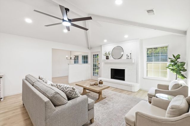 4124 Twilight Drive S, Benbrook, TX 76116