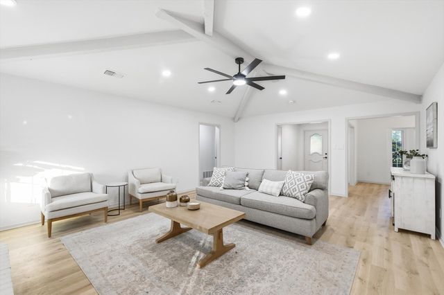 4124 Twilight Drive S, Benbrook, TX 76116