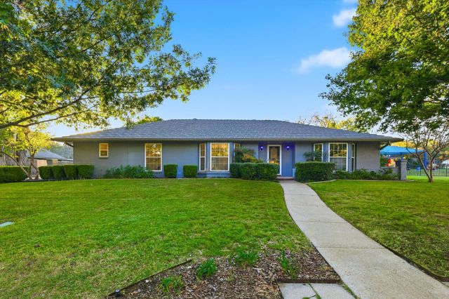 4124 Twilight Drive S, Benbrook, TX 76116