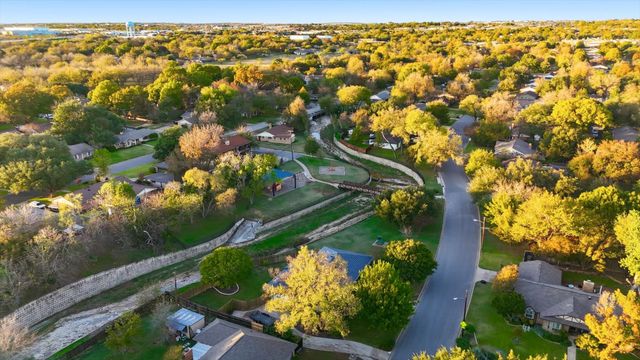 4124 Twilight Drive S, Benbrook, TX 76116