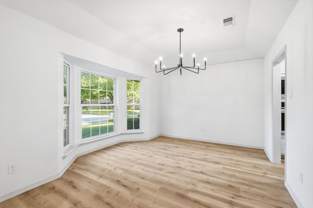 4124 Twilight Drive S, Benbrook, TX 76116