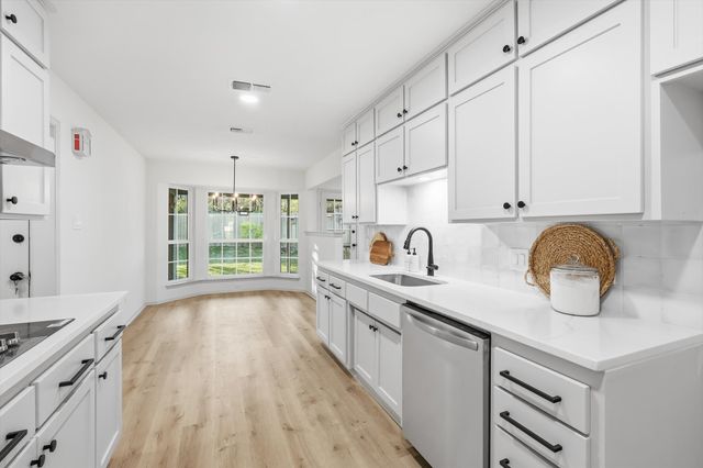 4124 Twilight Drive S, Benbrook, TX 76116