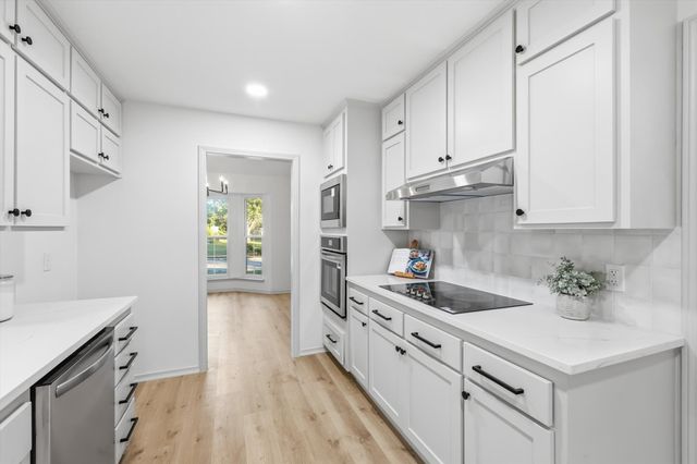 4124 Twilight Drive S, Benbrook, TX 76116