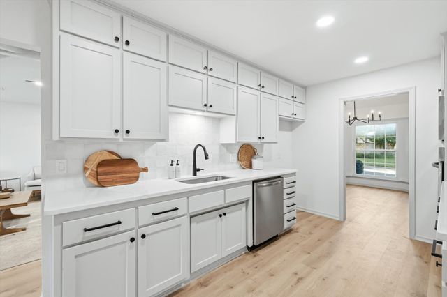 4124 Twilight Drive S, Benbrook, TX 76116