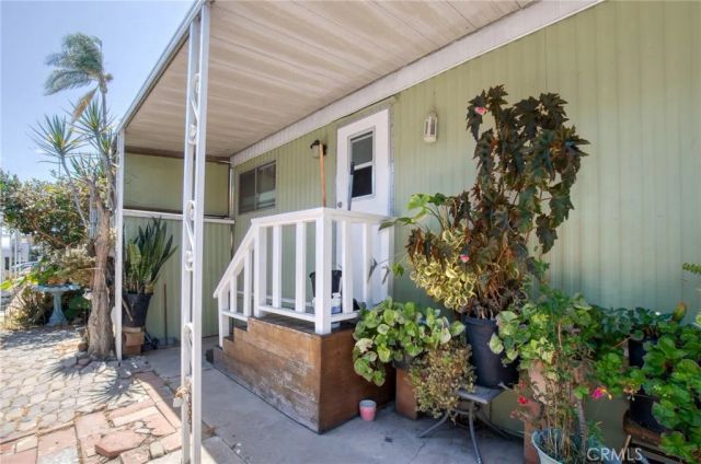 16949 S Western 51, Gardena, CA 90247