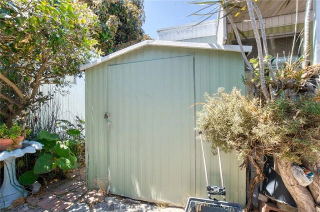 16949 S Western 51, Gardena, CA 90247