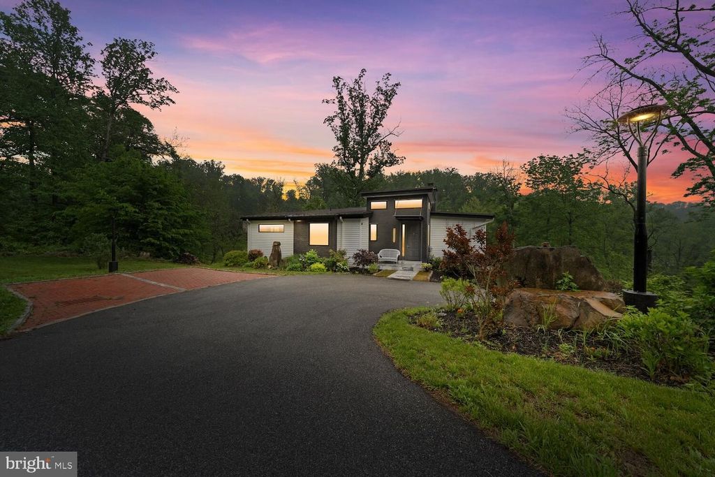 293 CHEYNEY RD, Glen Mills, PA 19342