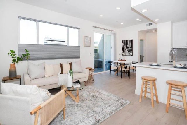 6042 Colt Place 303, Carlsbad, CA 92009