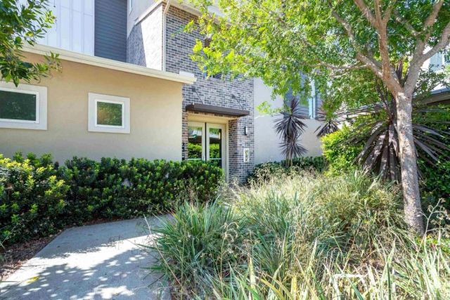 6042 Colt Place 303, Carlsbad, CA 92009