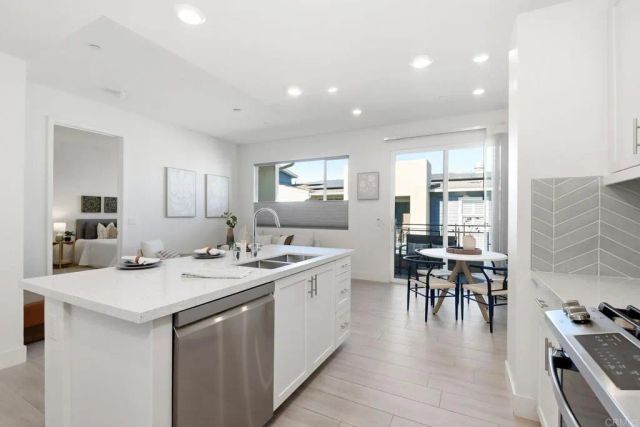 6042 Colt Place 303, Carlsbad, CA 92009