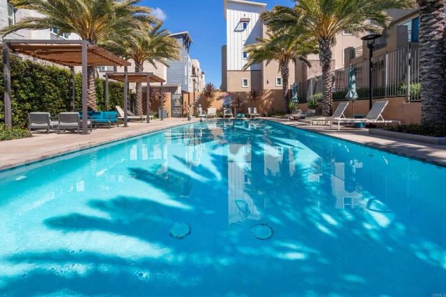 6042 Colt Place 303, Carlsbad, CA 92009
