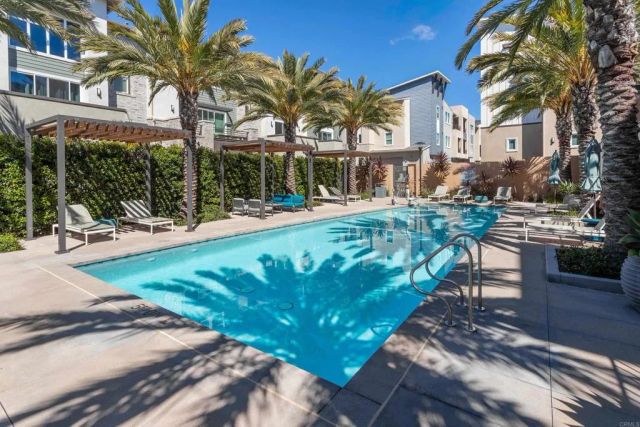 6042 Colt Place 303, Carlsbad, CA 92009