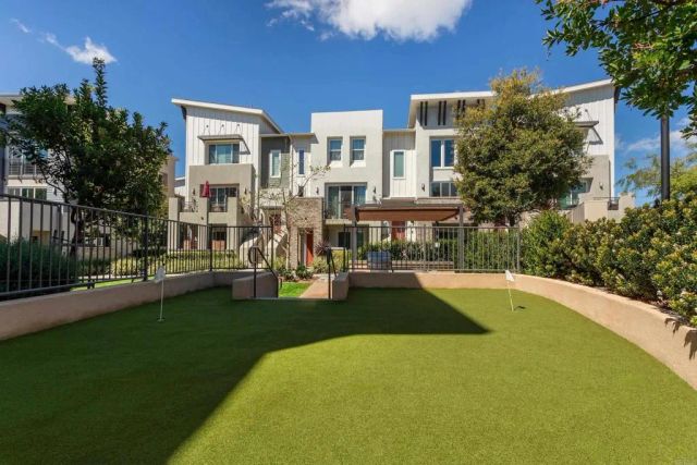 6042 Colt Place 303, Carlsbad, CA 92009