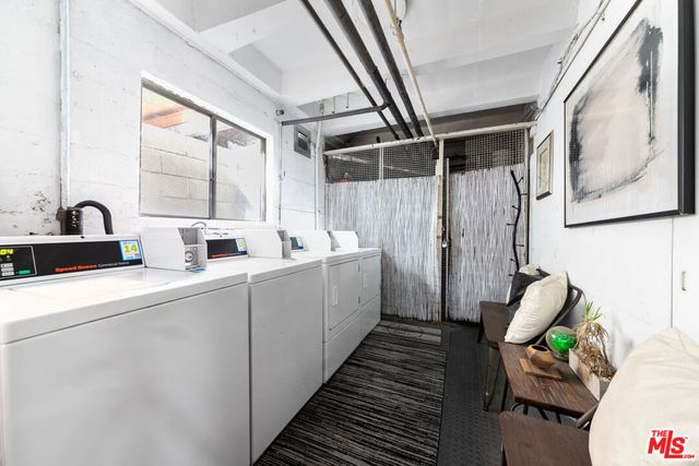 1145 Larrabee Street 6, West Hollywood, CA 90069