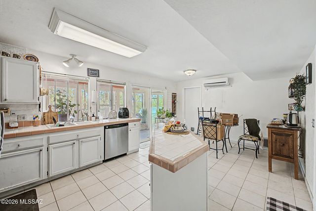 3897 E Diablo Canyon Place, Tucson, AZ 85718