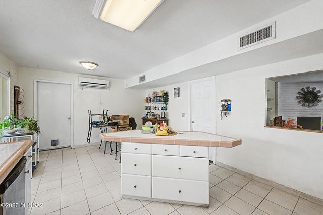 3897 E Diablo Canyon Place, Tucson, AZ 85718