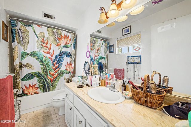 3897 E Diablo Canyon Place, Tucson, AZ 85718