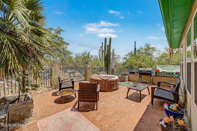 3897 E Diablo Canyon Place, Tucson, AZ 85718