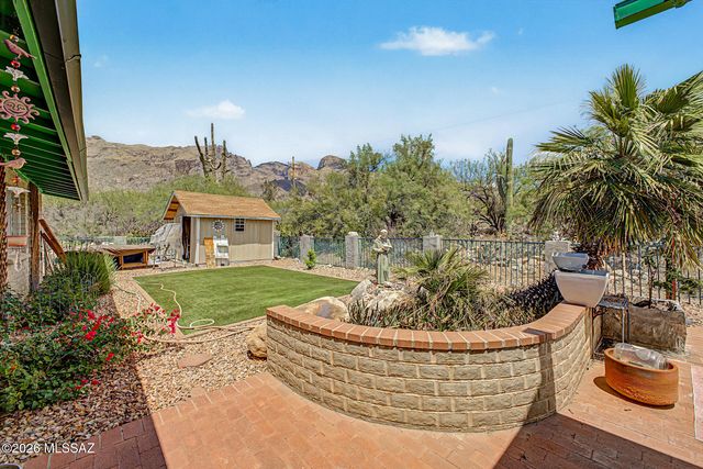 3897 E Diablo Canyon Place, Tucson, AZ 85718