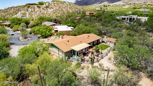 3897 E Diablo Canyon Place, Tucson, AZ 85718