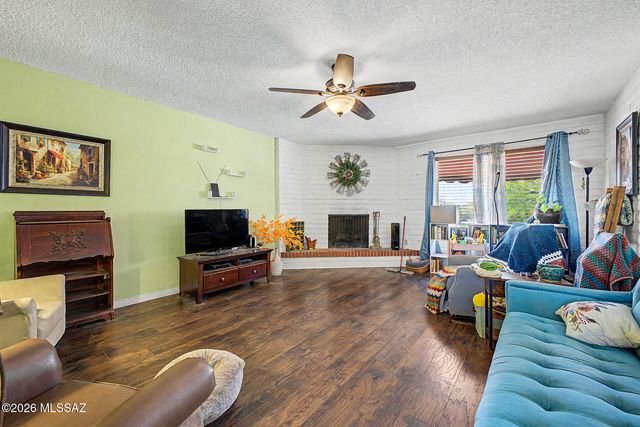 3897 E Diablo Canyon Place, Tucson, AZ 85718