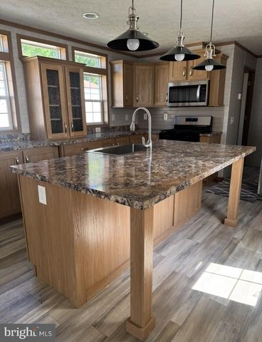 24 OLIVERS PARK DR, Annville, PA 17003