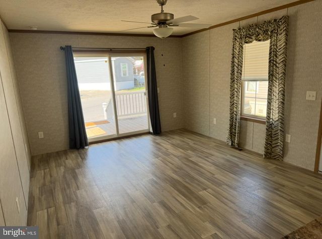 24 OLIVERS PARK DR, Annville, PA 17003