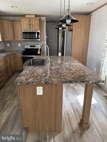 24 OLIVERS PARK DR, Annville, PA 17003