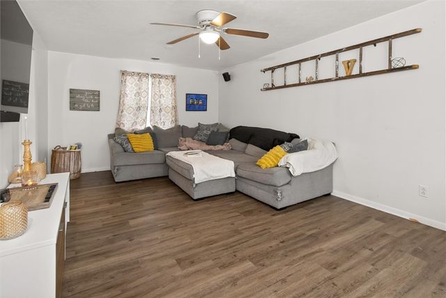 64 Clifton Street, Manchester, NY 14504