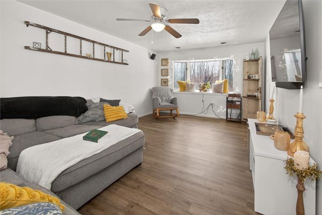 64 Clifton Street, Manchester, NY 14504