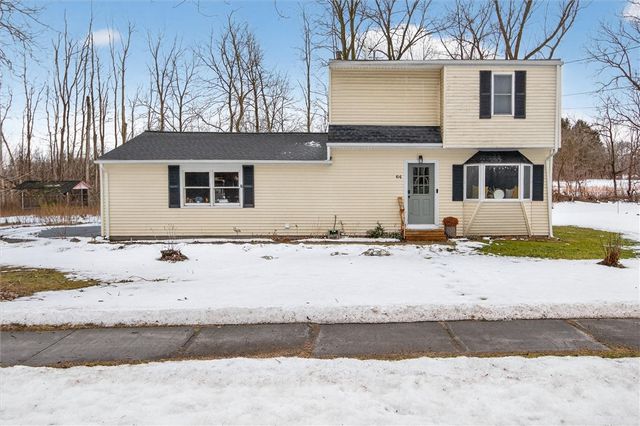 64 Clifton Street, Manchester, NY 14504