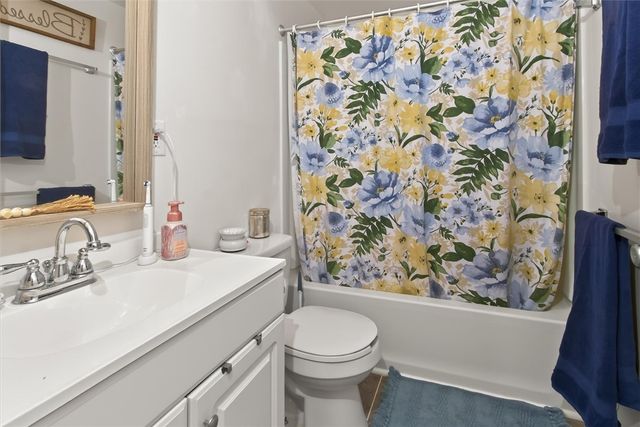 64 Clifton Street, Manchester, NY 14504