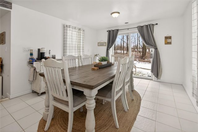 64 Clifton Street, Manchester, NY 14504