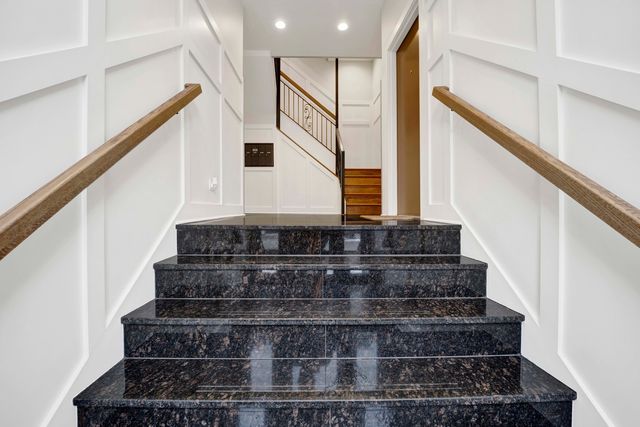 120 E 57th Street 3E, Chicago, IL 60637