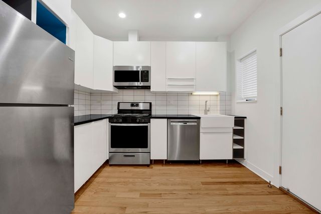 120 E 57th Street 3E, Chicago, IL 60637