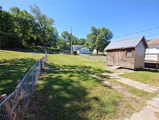 1410 Pacific Street, Atchison, KS 66002