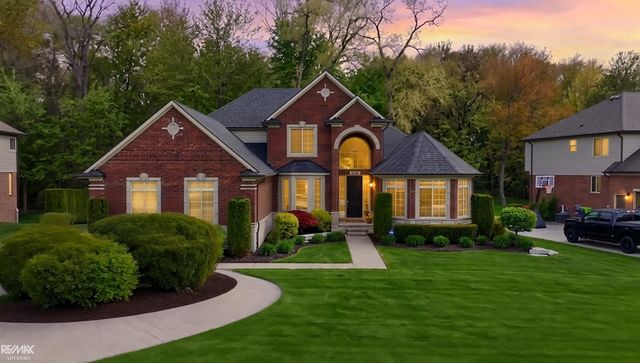 34389 Dante Drive, Chesterfield Twp, MI 48047