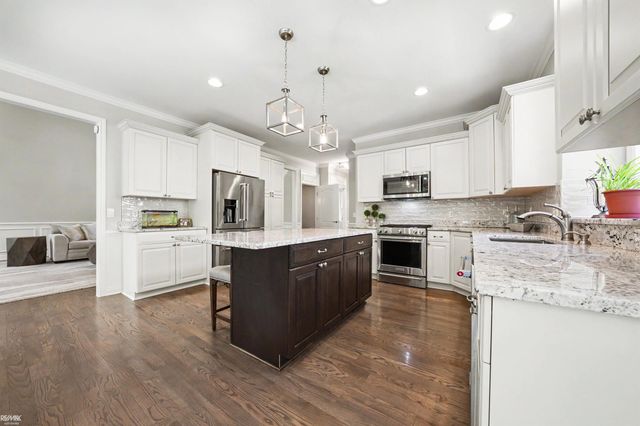 34389 Dante Drive, Chesterfield Twp, MI 48047
