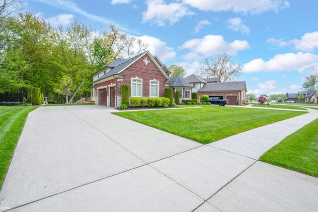 34389 Dante Drive, Chesterfield Twp, MI 48047