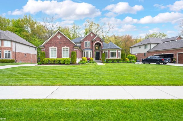 34389 Dante Drive, Chesterfield Twp, MI 48047