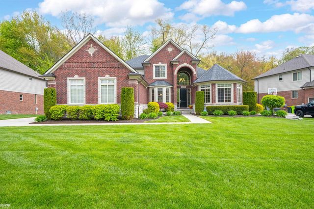 34389 Dante Drive, Chesterfield Twp, MI 48047