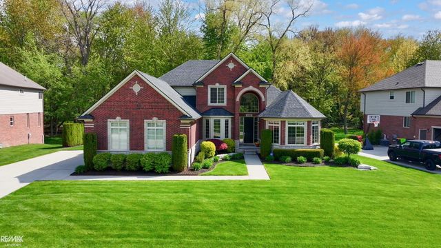 34389 Dante Drive, Chesterfield Twp, MI 48047