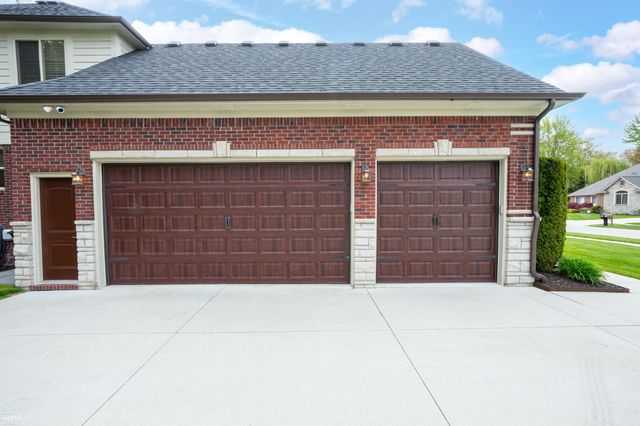 34389 Dante Drive, Chesterfield Twp, MI 48047