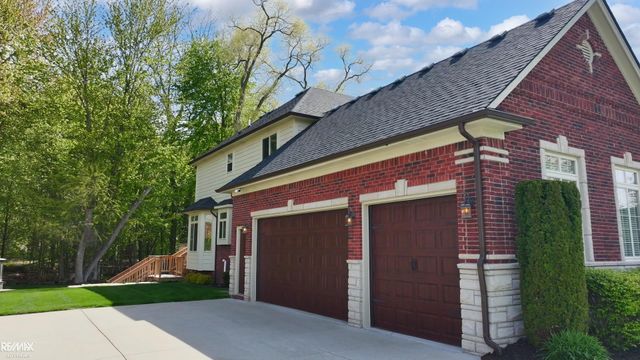 34389 Dante Drive, Chesterfield Twp, MI 48047