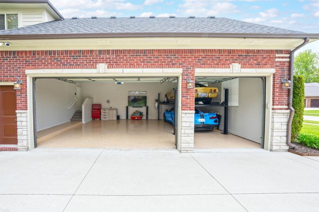 34389 Dante Drive, Chesterfield Twp, MI 48047